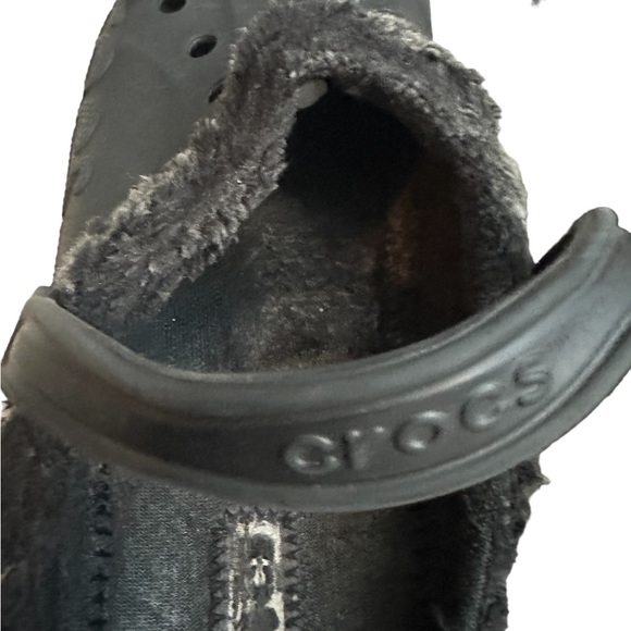 ❄️ Crocs fur lined Clogs sandals black in size 12 Mens - Picture 10 of 11
